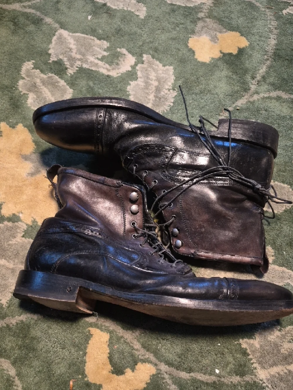 Men's Black Leather Lace-Up Cap-Toe Boots